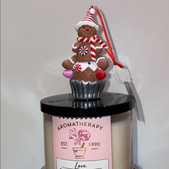 Bath & Body Works Other - Adorable Gingerbread Man Candle Topper Decorations